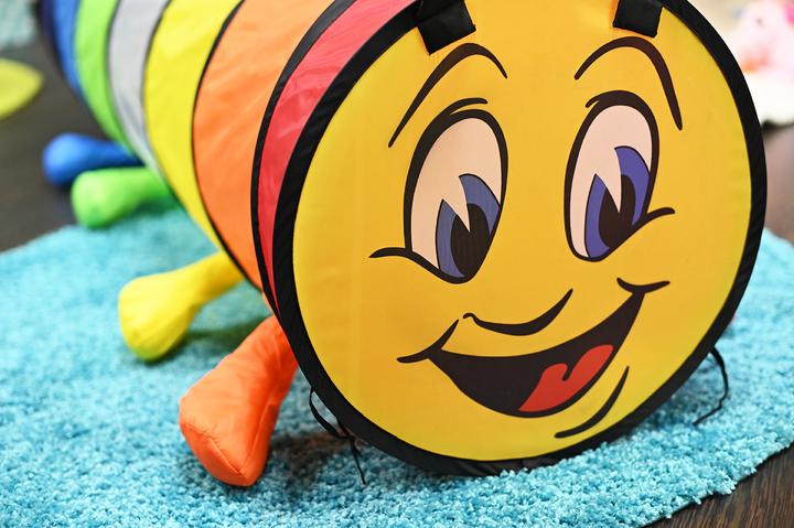Produktbild Knorrtoys Spieltunnel "Bunt" caterpillar
