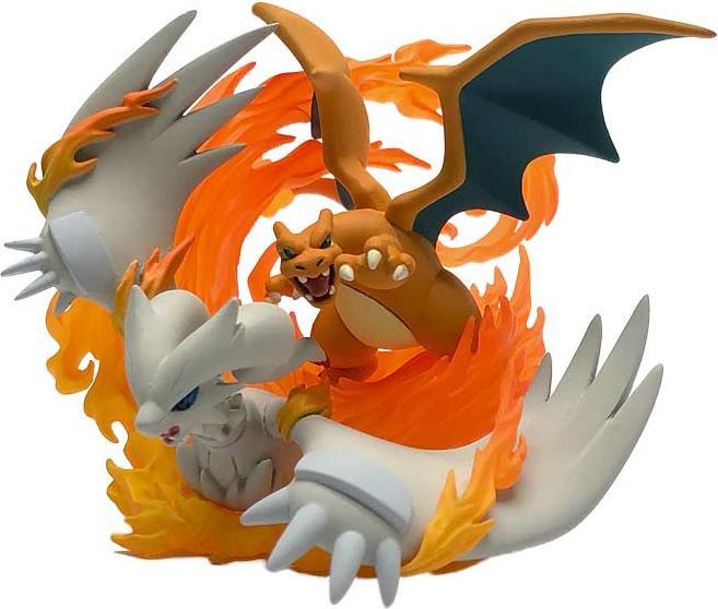 Immagine prodotto Pokémon Reshiram & Charizard-GX TAG TEAM Figure Collection Box (Inglese)