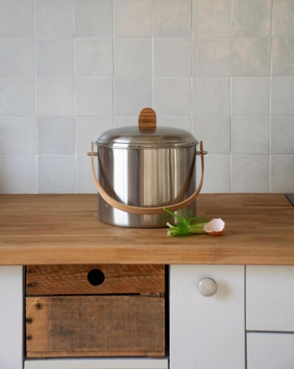 Immagine prodotto Pebbly Bidone per il compost con filtro al carbonio (7 l)