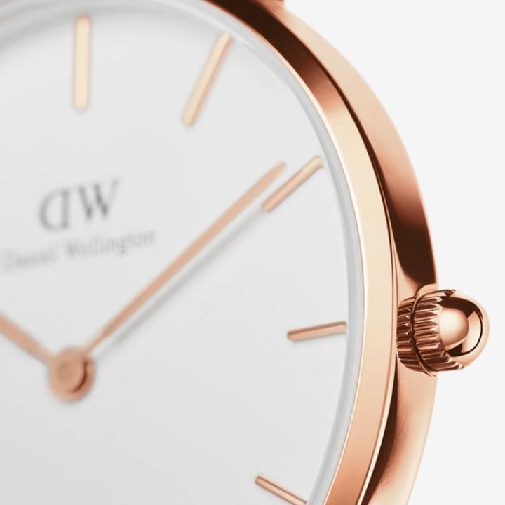 Actual product image Daniel Wellington Classic Petite St Mawes (Analogue wristwatch, 28 mm)