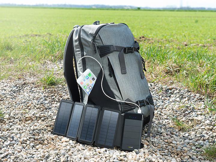 Produktbild Revolt Solar-Powerbank inkl. faltbares Solarpanel (8000 mAh, 10.50 W, 29.60 Wh)