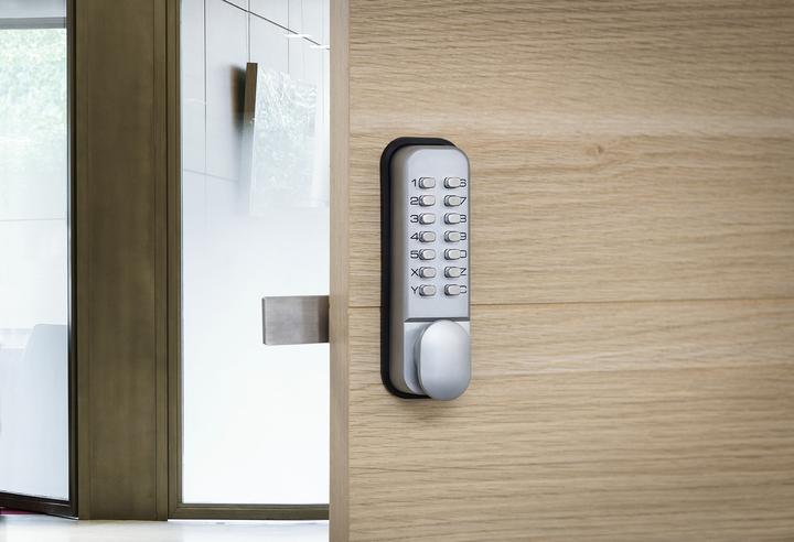 Actual product image Thirard Surface-mounted mechanical combination lock for interior doors, 8 digits or letters, matt chrome