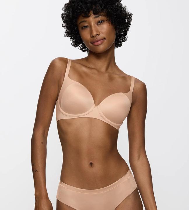 Image du produit Triumph Body Make-up Soft Touch WP EX (Une unité par pack, 70 C)