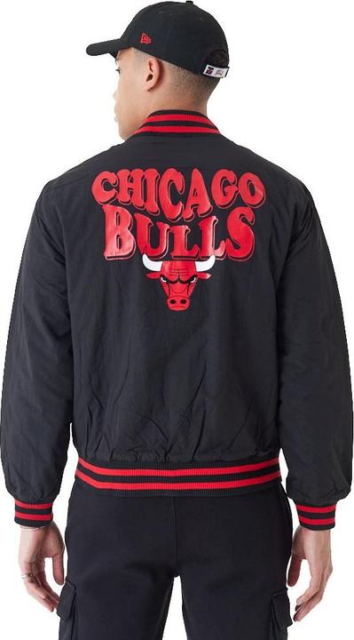 Image du produit New Era College Bomber Veste - BACKPRINT Chicago Bulls (L)