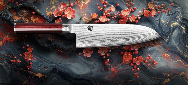 Actual product image Kai Shun Large Santoku Red Edition (19 cm)