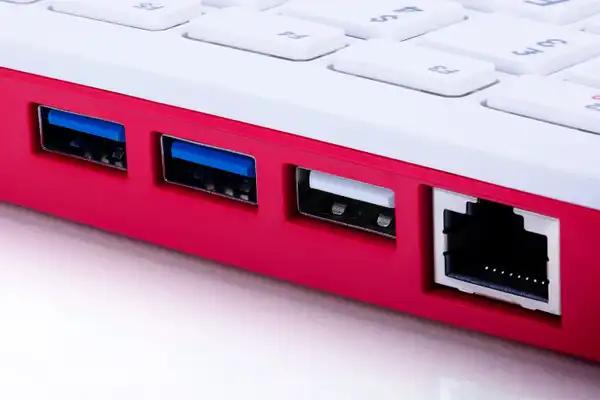 Actual product image Raspberry Pi Single Board Computer 400 Keyboard EN 4 x 1.8 GHz