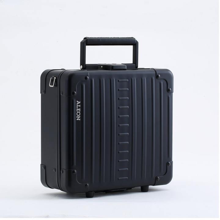 Actual product image Aleon Diversity Beauty Case 10"