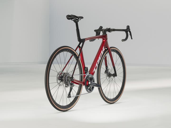 Actual product image Trek Madone SL 6 Gen 8 (53 cm)