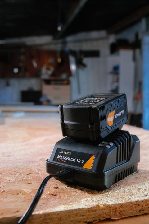 Produktbild Batavia 18V Maxxpack Ladegerät 2.4Ah (18 V)