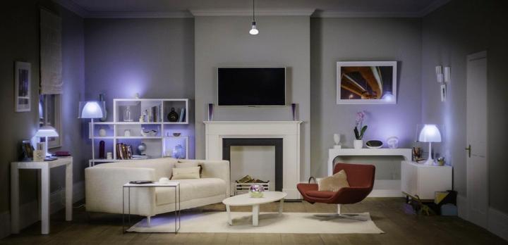 Produktbild Philips Hue White & Color Ambiance Erweiterung (E27, 10 W, 806 lm, 1 x, F)