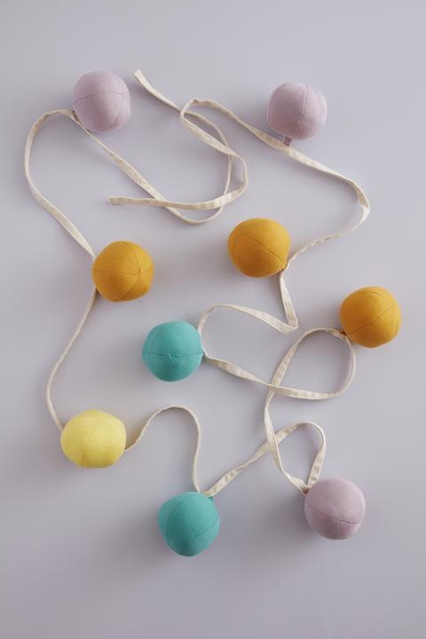 Actual product image Kids Concept Garland pompoms