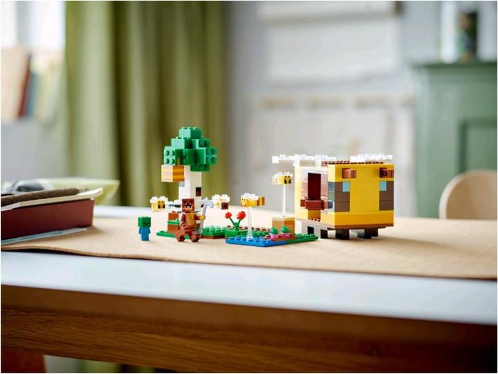 Produktbild LEGO Das Bienenhäuschen (21241, LEGO Minecraft)