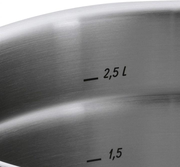 Produktbild WMF Bratentopf GOURMET PLUS Silberfarben (24 cm, Bräter + Schmortopf, Kochtopf, Edelstahl)