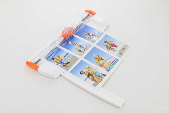 Produktbild Peach Rollschneider A4 3in1 3Schnittarten PC200-10 weiss (5 Blätter, A4)