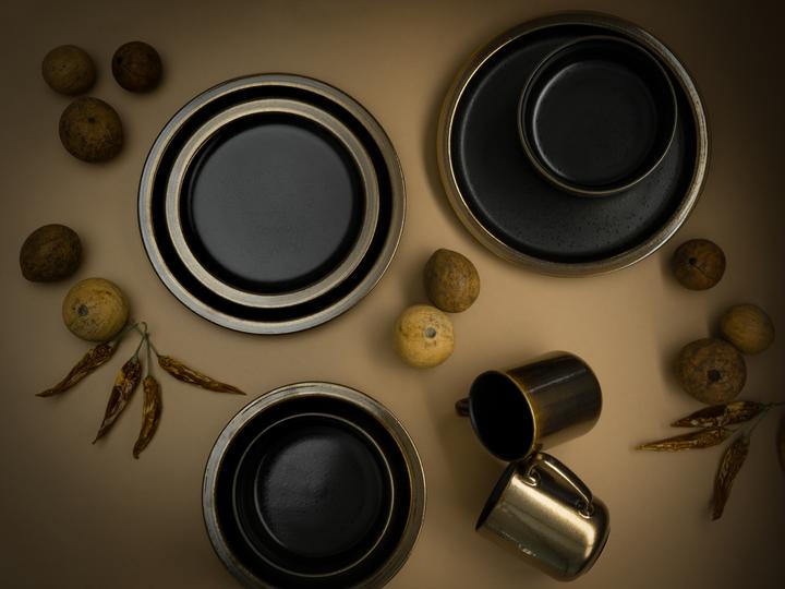 Actual product image CreaTable Modern Industrial (16 Piece)