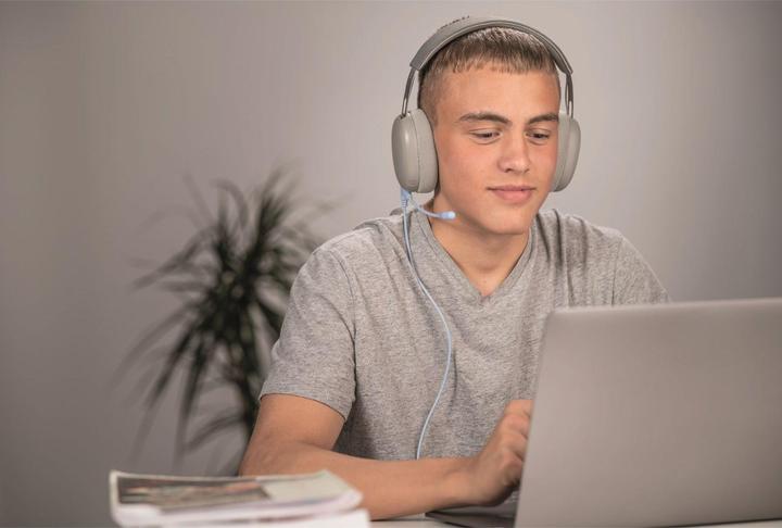 Actual product image Onanoff education headphones 10pcs school package incl. storage box secondary school & university