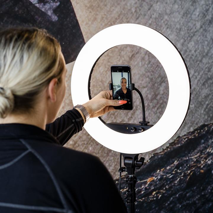 Image du produit Caruba Vlogger 18 pouces ronde LED Set PRO avec sac noir (éclairage annulaire)
