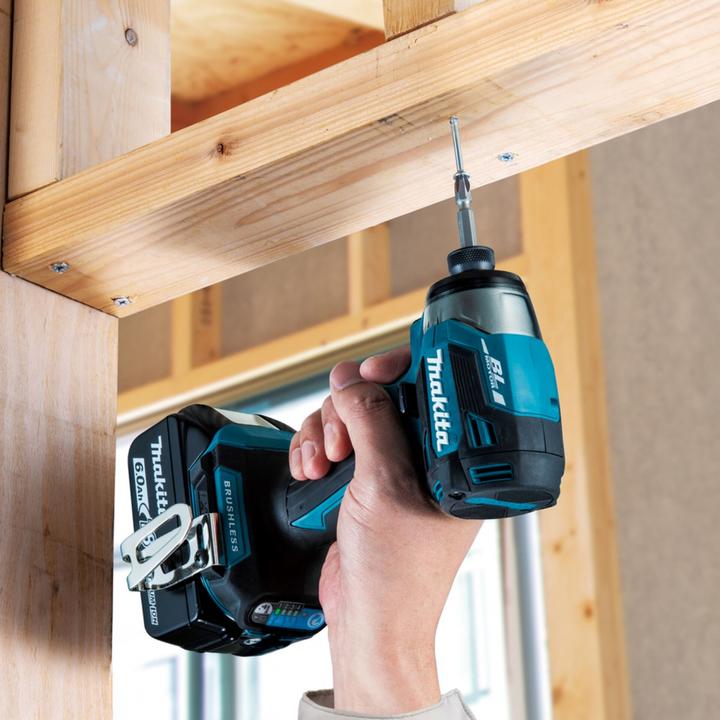 Produktbild Shots Makita DTD 173 RTJ Akku Schlagschrauber 18 V 180 Nm 1/4“ Brushless + 2x Akku 5,0 Ah + Ladegerät + (Akkubetrieb)
