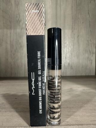 Actual product image MAC Cosmetics big boost fib rule (Stylized)