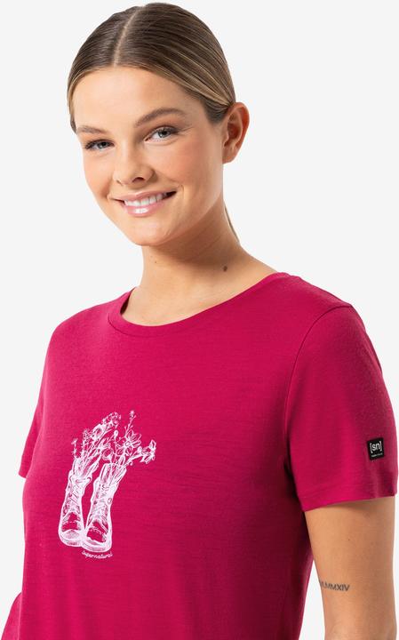 Actual product image Super Natural W Flower Boots Tee (XS)