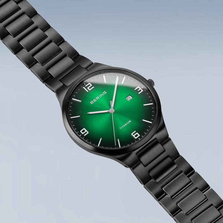 Immagine prodotto Bering Titanium (Orologio da polso analogico, 40 mm)