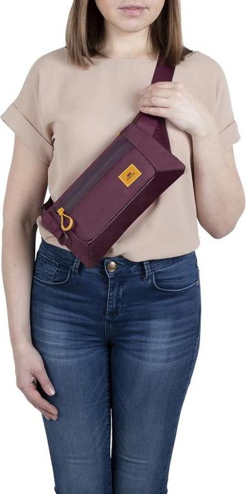 Actual product image Rivacase MOBILE ACC BAG / BURGUNDY Red 5311