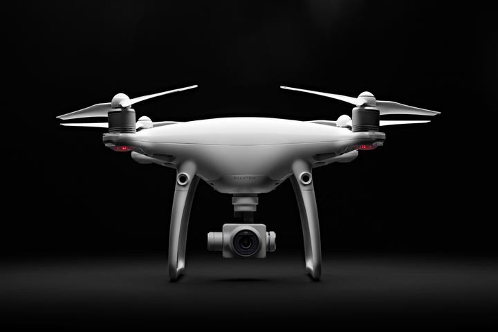 Produktbild DJI Phantom 4 Advanced+ (30 min, 1368 g, 20 Mpx)