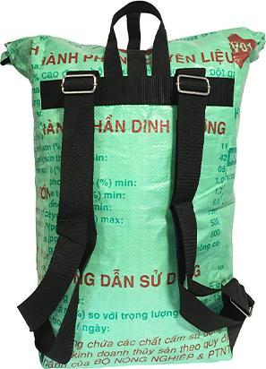 Produktbild Bekos Upcycling - Kurierrucksack aus recycelten Fischfuttersäcke leuchtgrün (40 l)