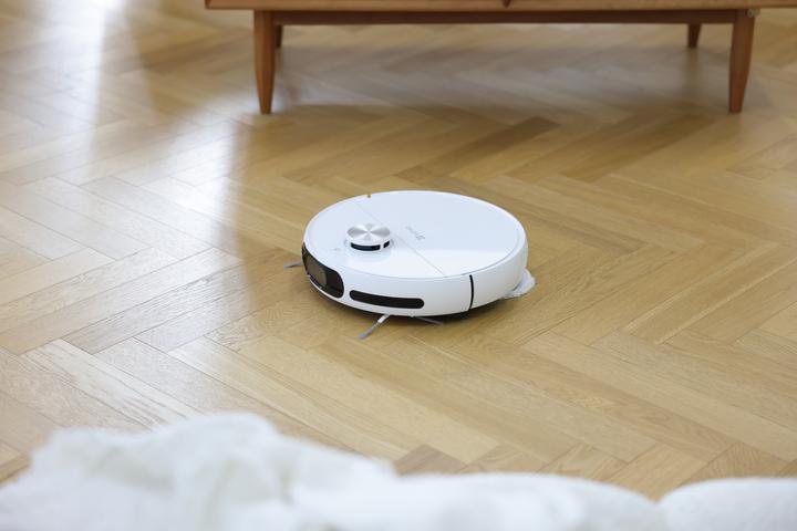 Actual product image EZVIZ RS20 Pro (Vacuum mopping robot)