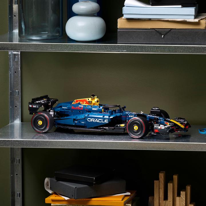 Actual product image LEGO Oracle Red Bull Racing RB20 F1 Rennauto (42206, LEGO Technic)