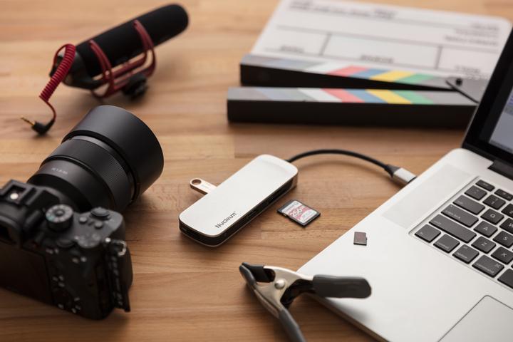 Produktbild Kingston Technologie Core USB 3.0 (3.1 Gen 1) Typ-C 5000 Mbit (USB-C, 5 Ports)
