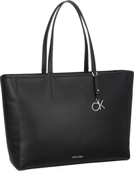 Calvin Klein Must