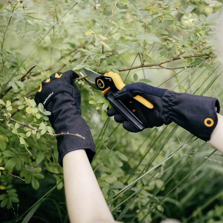 Produktbild Fiskars Strauchpflege Handschuhe Gr.8 (8)