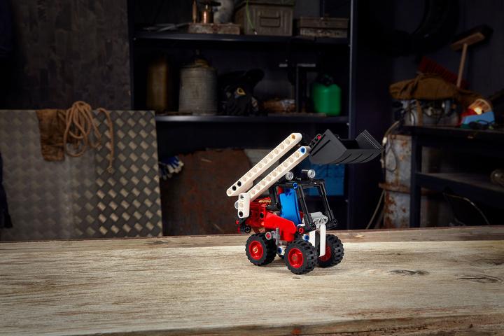 Immagine prodotto LEGO Pala caricatrice (42116, LEGO Technic)