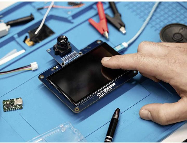 Immagine prodotto Arduino GIGA Display Shield Monitor touchscreen da 10,1 cm (3,97 pollici) 800 x 480 Pixel