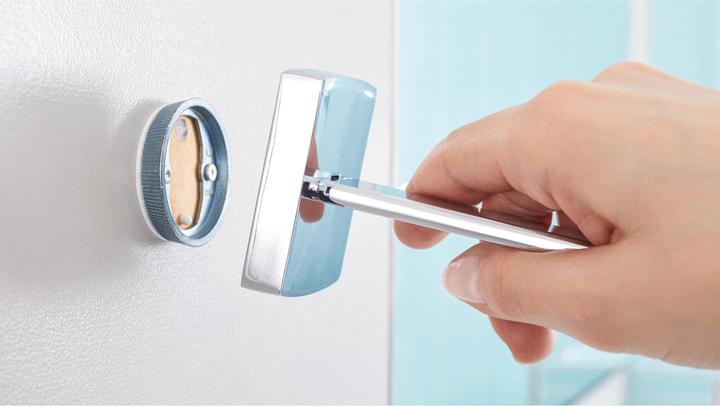 Actual product image tesa KLAAM soap dispenser incl. adhesive solution without drilling