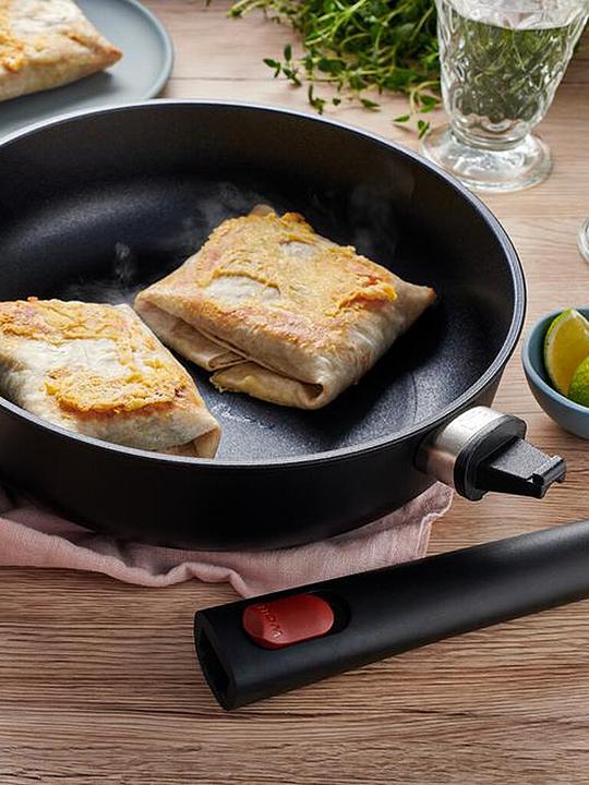 Actual product image Woll Braising pan EcoLite I. 24cm (24 cm, Casserole + Stewpot, Aluminium)
