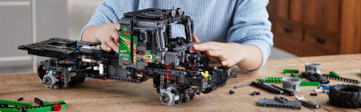 Actual product image LEGO Mercedes-Benz Zetros Offroad Truck (42129, LEGO Technic)