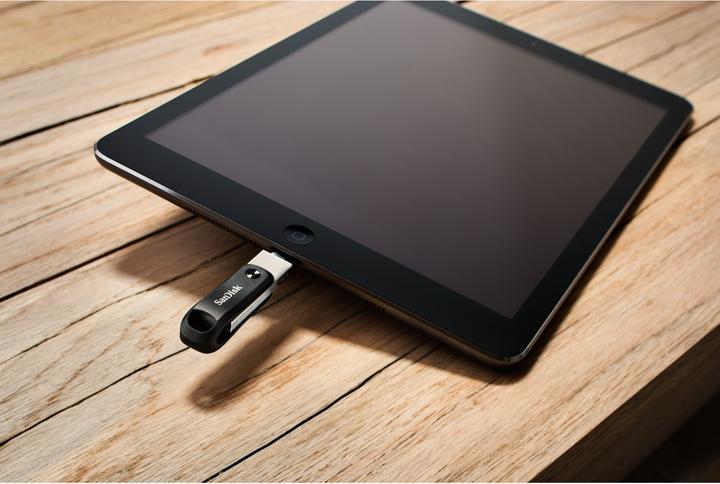 Productafbeelding SanDisk iXpand Go (128 GB, USB-A, Bliksem)