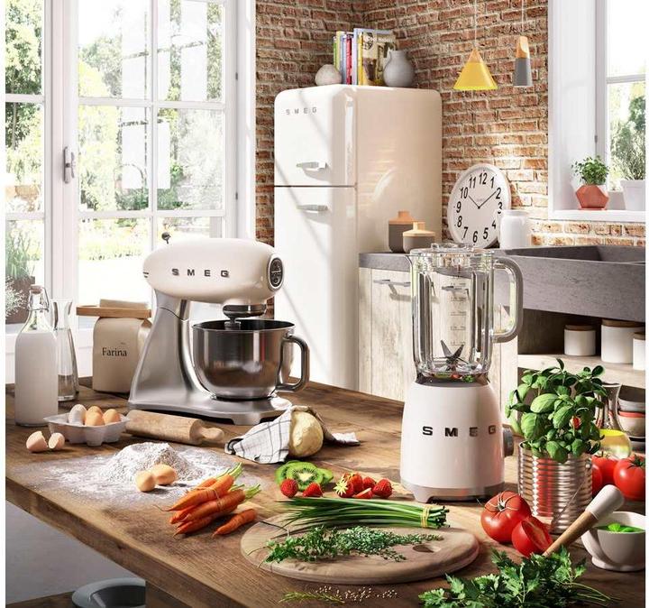 Actual product image Smeg 50's Retro Style (800 W)