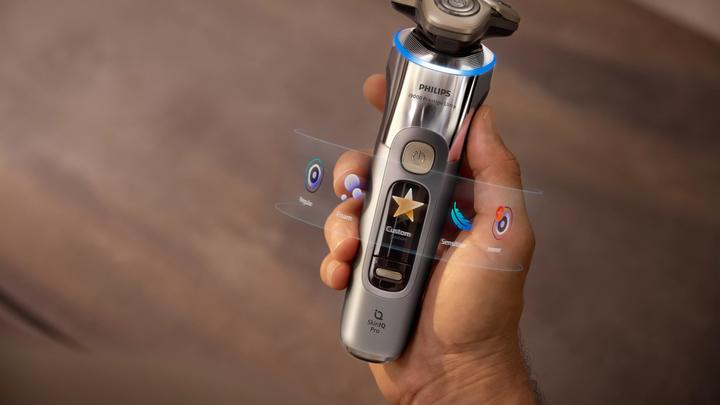 Actual product image Philips i9000 Prestige Ultra XP9404/31 Wet and Dry Electric Shaver with SkinIQ Pro