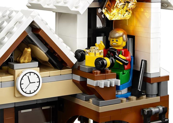 Produktbild LEGO Weihnachtlicher Spielzeugladen (10249, LEGO Creator Expert)