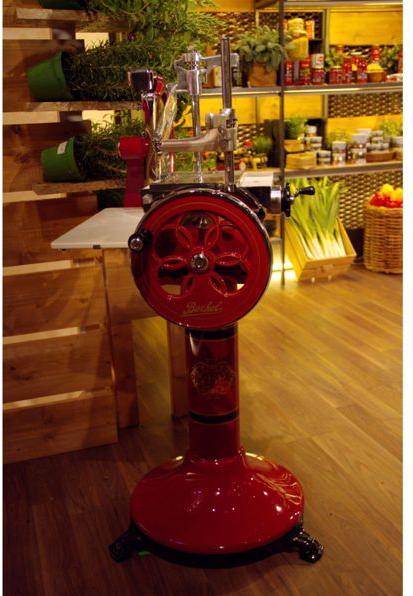 Produktbild Berkel Volano P15 rot/gold Aufschnittmaschine