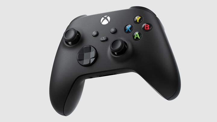 Produktbild Microsoft Xbox WLC M Black fo EN/FR/DE/IT/PL/PT/RU (Xbox Series X)