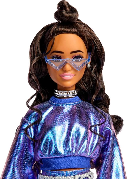 Actual product image Barbie Deluxe Style - Blue Sweater