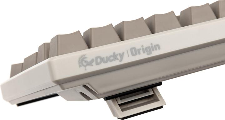 Actual product image Ducky Origin Vintage Gaming Keyboard, Cherry MX-Black (DE, Cable)