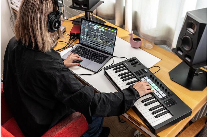 Actual product image novation Launchkey 37 Mk4 (Keyboards)