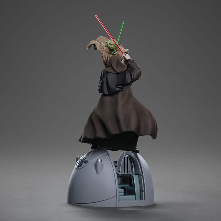 Actual product image Iron Studios Star Wars Deluxe Art Scale Statue 1/10 Yoda vs Emperor Palpatine (CCXP Exclusive 2024) 31 cm