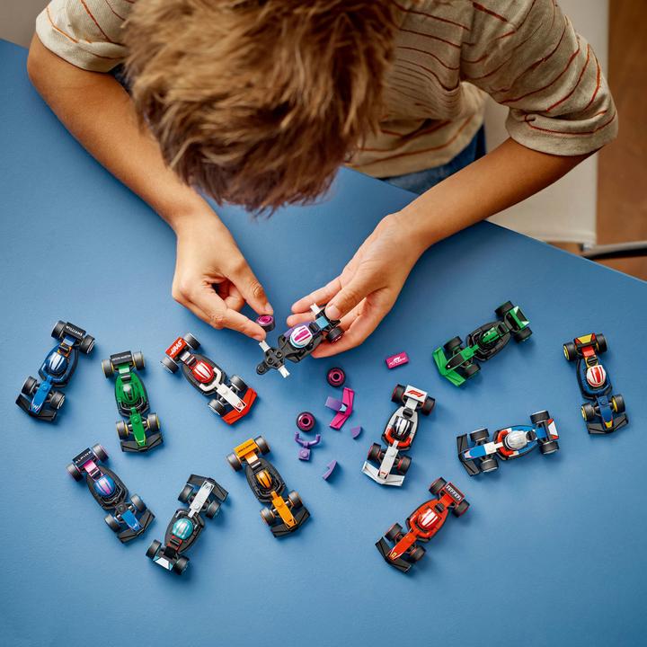 Actual product image LEGO F1 racing cars to collect (Assorted) (71049, LEGO DC)