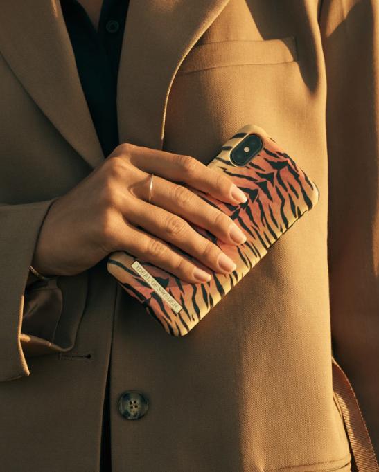 Actual product image iDeal Of Sweden Cover Sunset Tiger (Apple iPhone 11 Pro Max)